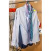 Image 1 : 4 DRESS SHIRTS 4 TIES 17.5 NECK SIZE 43