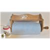 Image 1 : HAND PAPER DISPENSER WITH PAPER ROLL