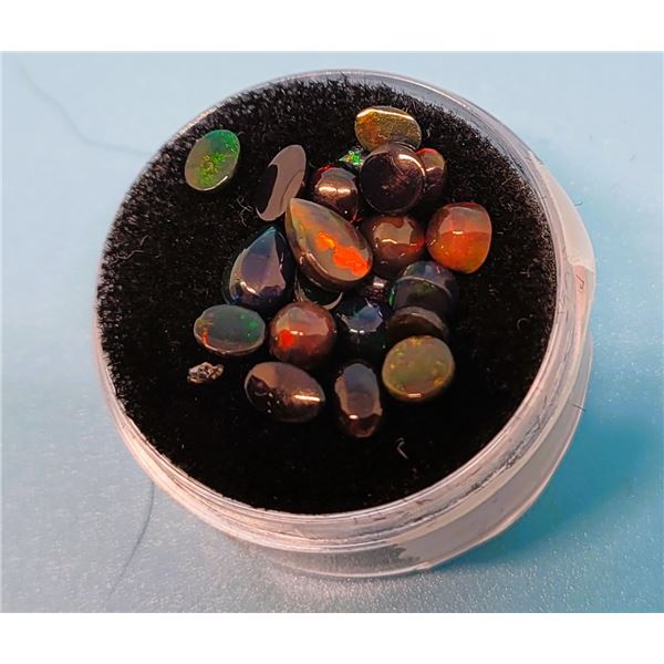 LOT OF 5 CTS OF 4-6MM NATURAL BLACK ETHIOPEAN OPAL