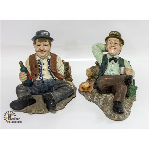 FLAT WITH LAUREL & HARDY FIGURINES -