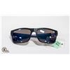 Image 1 : PAIR OF FOSTER GRANT SURGE SUNGLASSES