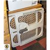 Image 1 : BABY/PET GATE