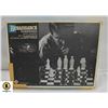 Image 1 : VINTAGE RENAISSANCE CHESS SET IN ORIGINAL BOX