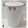 Image 1 : STERILITE 24 QT UTILITY/GARBAGE CAN WITH LATCH