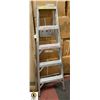 Image 1 : FEATHER LITE ALUMINUM 6' STEP LADDER