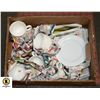 Image 1 : BOX WITH ENGLISH CHINA