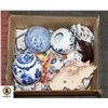 Image 1 : BOX OF PORCELAIN COLLECTIBLES