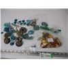 Image 1 : Assorted Crafting Beads