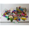 Image 1 : Noah's Ark & Assorted Small Toys