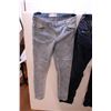 Image 4 : (3) Pairs of Women's Jeans Size 8-10 - Silver Jeans