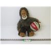 Image 1 : Harry Bigfoot & Small Basketball