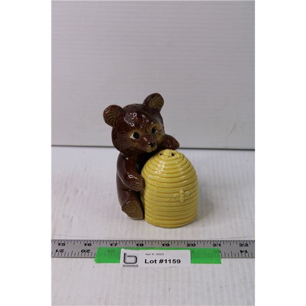 Vintage Bear and Honey Comb Salt and Pepper Shakers - Made in Japan