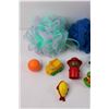 Image 2 : Loofahs and Bath Toys