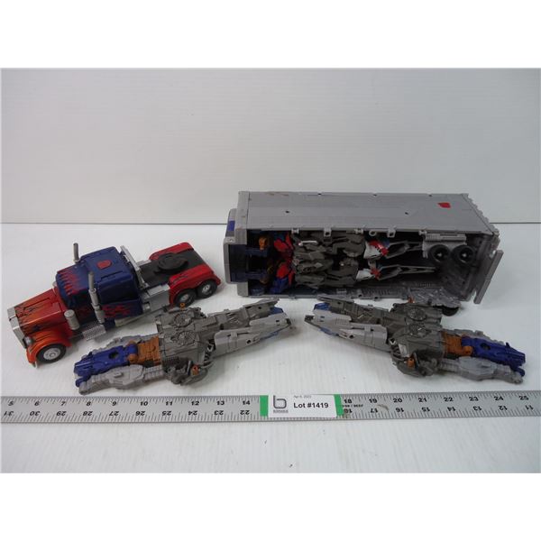 (4) Transformer Toys-from  Dark of the Moon  movie