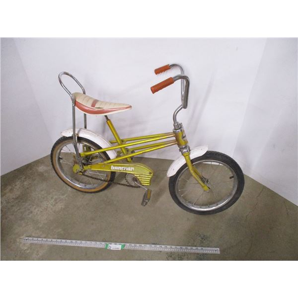 *Winfield Kid's Bike (Poor Tires)