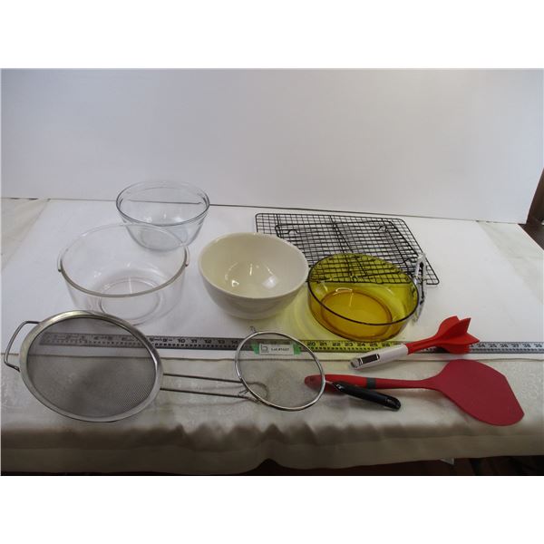 (9) Kitchen Related Items