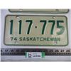 Image 3 : Pair of 1974 Saskatchewan License Plates