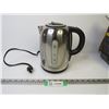 Image 1 : Metal Water Kettle (untested)