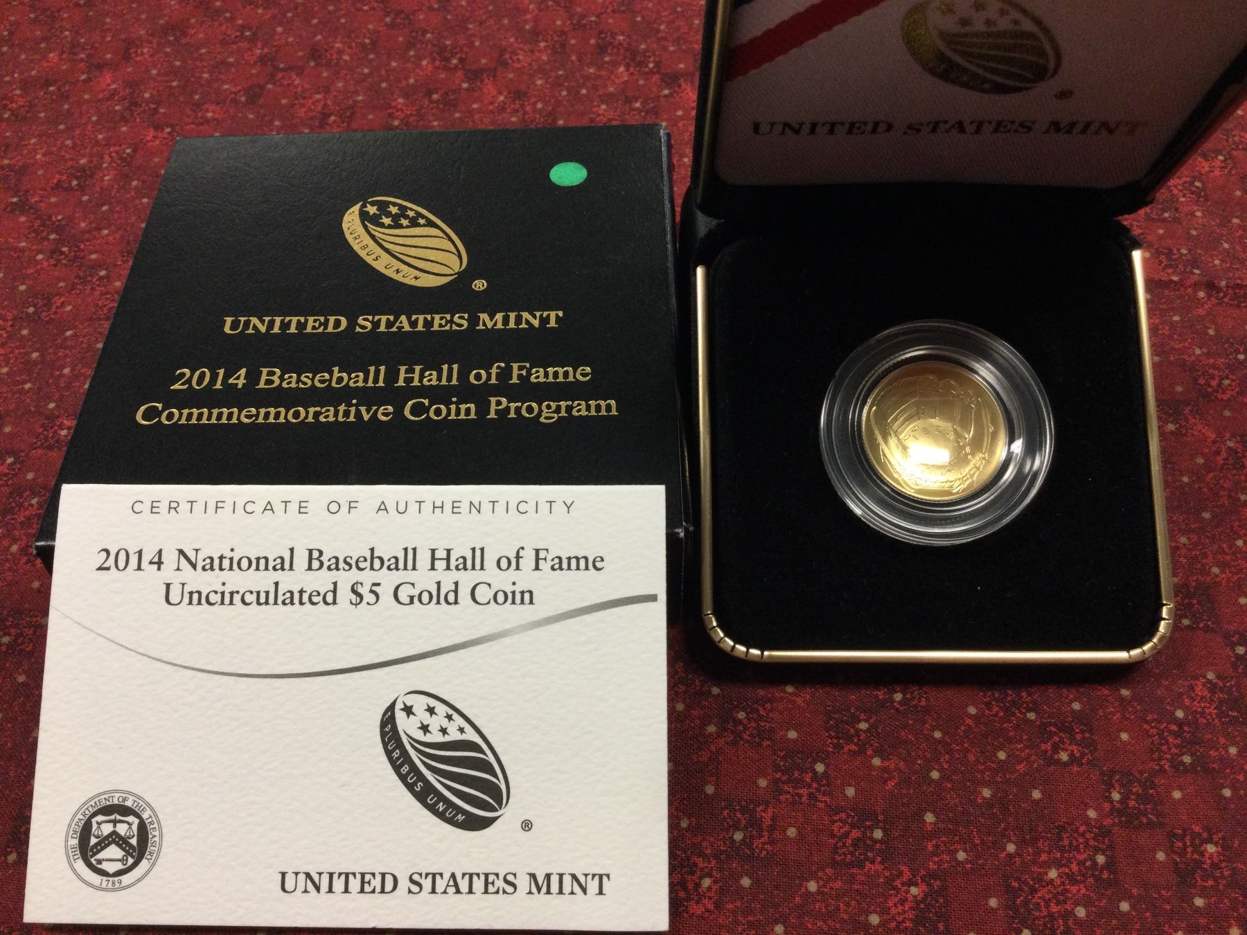 2014 Baseball Hall of Fame UNC 5 Gold Coin