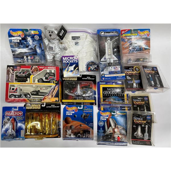 Collection Of NASA Memorabilia Toys [148436]