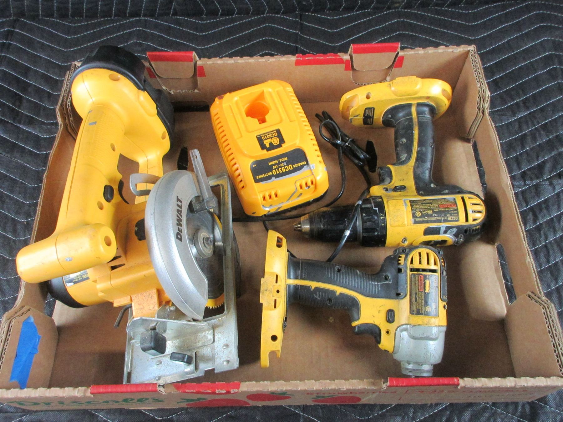 DeWalt Cordless Skill Saw 2 DeWalt Cordless Drills Charger Battery