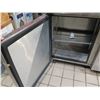 Image 3 : True TUC-72 3-Section Undercounter Refrigerator