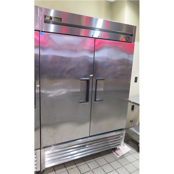 True T-49 Two-Section Reach-In Refrigerator