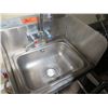 Image 2 : Advance Tabco Single Wall-Mount Sink w/ Splash Guards 13"x17"