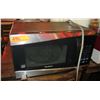 Image 1 : West-Bend Carousel Microwave Oven