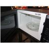 Image 2 : West-Bend Carousel Microwave Oven