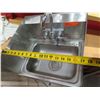 Image 3 : Advance Tabco Single Basin Wall-Mount Sink w/ Splash Guards 13"x17"