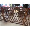 Image 3 : Wooden Lattice 8-Section Divider Fence - Each Section 60"x43"