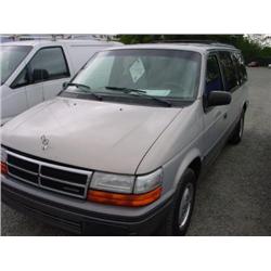 93 DODGE GRD CARAVAN LE EXMT.                                         