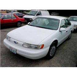 93 FORD TARUS GL 4DR EXMT.                                            
