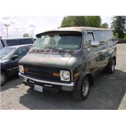 76 DODGE VAN EXMT.                                                    
