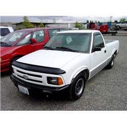 94 CHEVROLET S-10 5SPD P/U                                            