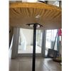 Image 3 : OUTDOOR OR MUD ROOM UTILITY ROOM TABLE