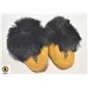 Image 1 : GENUINE VINTAGE HANDMADE KIDS MOCCASINS