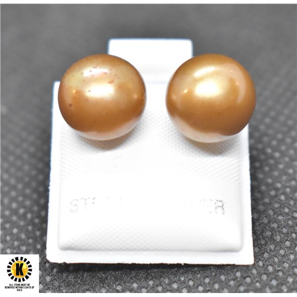 #219-NATURAL AKOYA PEARL STUD EARRING