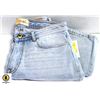 Image 1 : NEW SESSUN WOMANS SIZE 2 BLUE JEANS