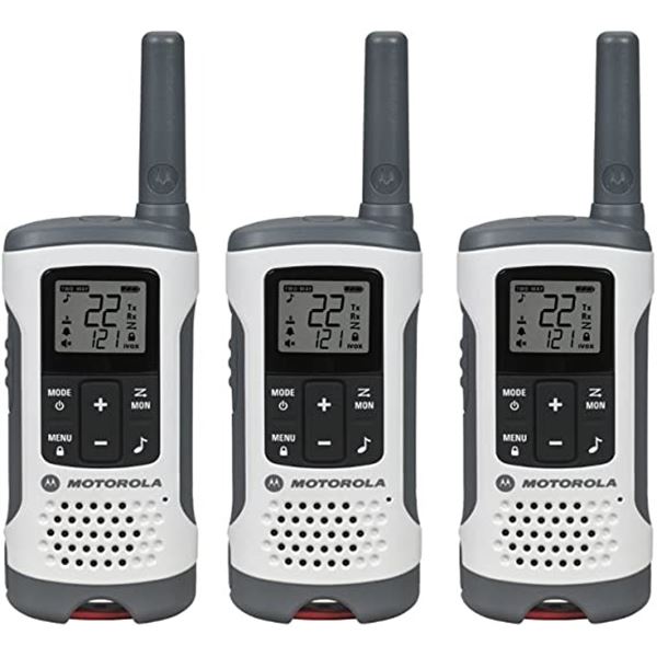 NEW MOTOROLA T260TP TALKABOUT RADIO 3 PACK WITH