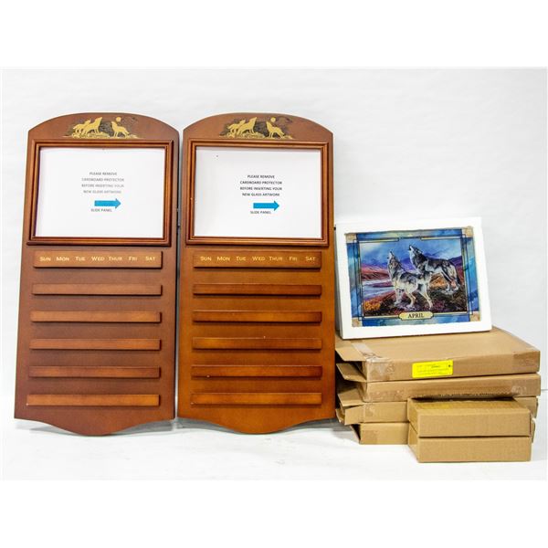 2 WOOD ILUMINATED CALENDERS WITH 8 GLASS