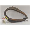 Image 1 : ANTIQUE LEATHER HORSE YOKE