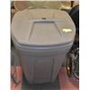 Image 1 : RUBBERMAID TRASH CAN ON WHEELS