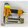 Image 1 : BOSTITCH BRAD NAILER