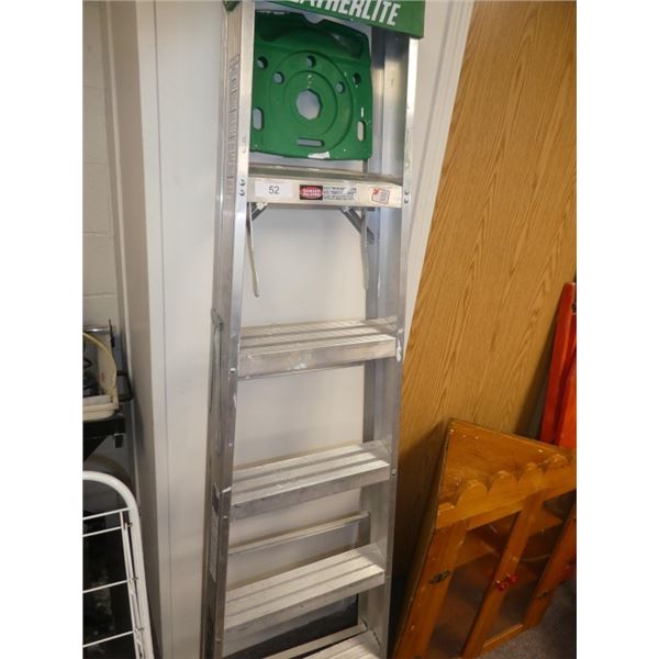 6' Featherlite aluminum step ladder