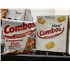 Image 1 : CASE LOT Combos pepperoni pizza 12 x 178.6g