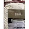 Image 2 : Hotel Grand Luxury Basic Bedding White Down Duvet King Size All season Medium Weight