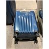 Image 3 : Set of 2 Blue Rolling Hard Shell Suticases - One Wheel on one Case is damaged