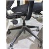 Image 5 : Rolling Upholstered Black Office Chair